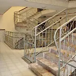 Aparthotel Lavinia & 3*
