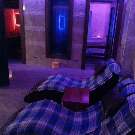 Lavinia & אלאניה