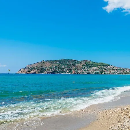 Lavinia & Alanya