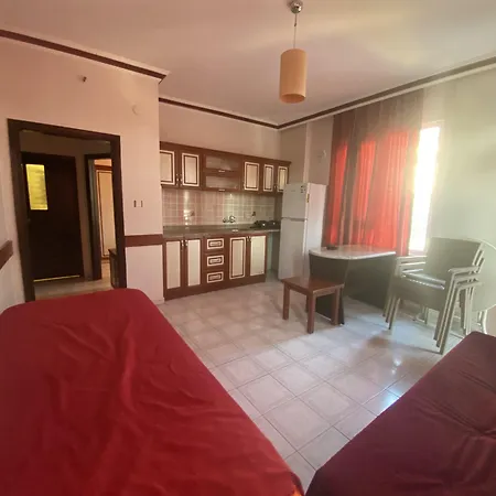 Lavinia & Aparthotel 3*